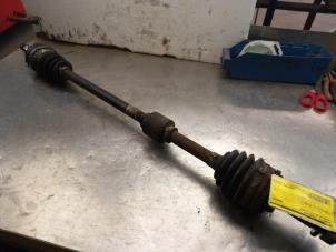 Used Front drive shaft, right Chevrolet Kalos (SF48) 1.4 16V Price € 35,00 Margin scheme offered by Akkie Stomphorst Autodemontage