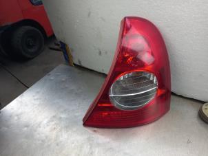 Used Taillight, right Renault Clio II (BB/CB) 1.2 16V Price € 25,00 Margin scheme offered by Akkie Stomphorst Autodemontage