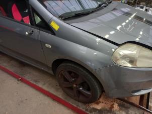 Used Front wing, right Fiat Grande Punto (199) 1.4 Price € 75,00 Margin scheme offered by Akkie Stomphorst Autodemontage