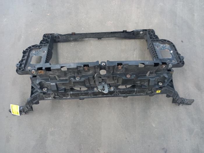 Front panel from a Fiat Grande Punto (199) 1.4 2008