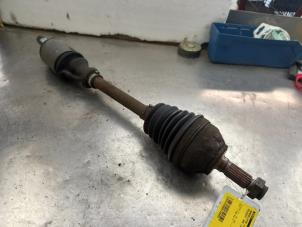 Used Front drive shaft, left Peugeot 306 (7A/C/S) 1.4 Price € 30,00 Margin scheme offered by Akkie Stomphorst Autodemontage