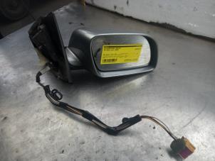 Used Wing mirror, right Volkswagen Polo IV (9N1/2/3) 1.4 16V 75 Price € 25,00 Margin scheme offered by Akkie Stomphorst Autodemontage