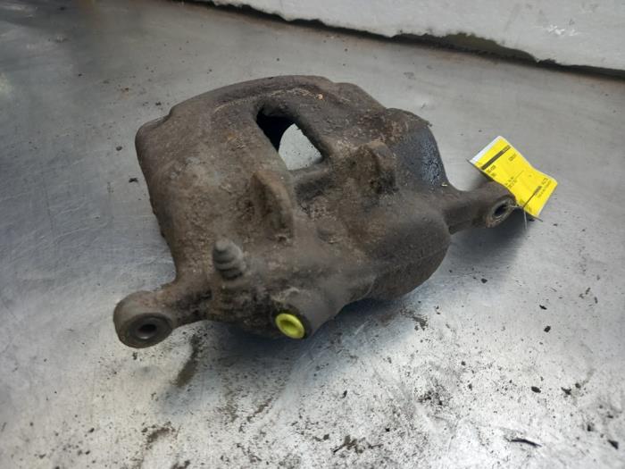 Front brake calliper, left from a Opel Vivaro 1.9 DTI 16V 2006