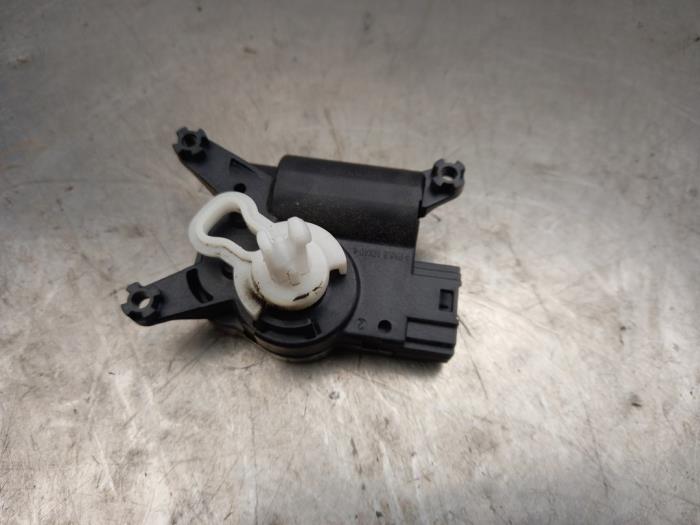 Heater valve motor Renault Kangoo Express 1.5 dCi 90 FAP - 160913 DENSO