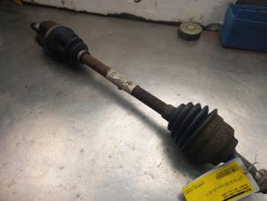 Used Front drive shaft, left Peugeot 207/207+ (WA/WC/WM) 1.6 16V Price € 40,00 Margin scheme offered by Akkie Stomphorst Autodemontage