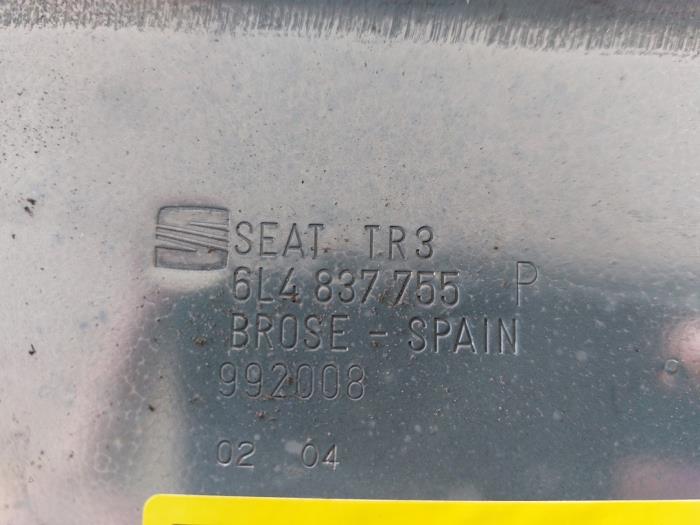 Fenstermechanik 4-türig links vorne van een Seat Ibiza 2004