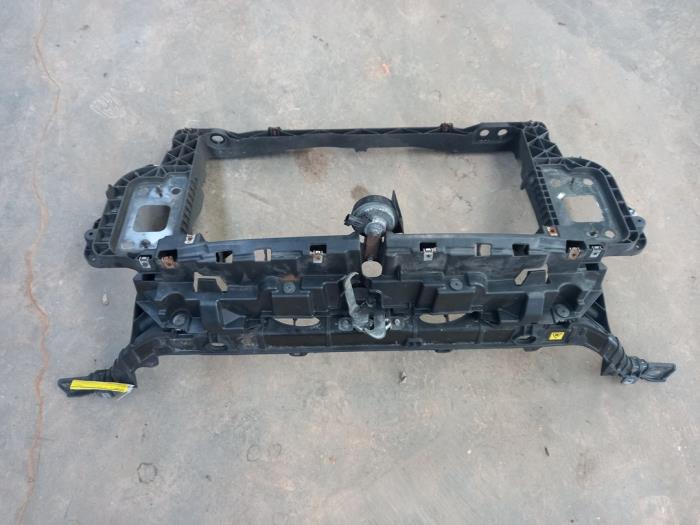 Front panel from a Fiat Grande Punto (199) 1.3 JTD Multijet 16V 85 Actual 2010