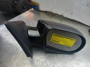 Used Wing mirror, right Renault Clio III (BR/CR) 1.5 dCi FAP Price on request offered by Akkie Stomphorst Autodemontage