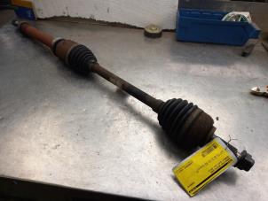 Used Front drive shaft, right Renault Clio III (BR/CR) 1.5 dCi FAP Price € 60,00 Margin scheme offered by Akkie Stomphorst Autodemontage