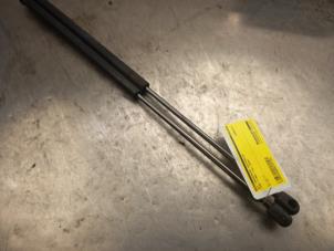 Used Set of tailgate gas struts Ford Focus C-Max 1.8 16V Price € 25,00 Margin scheme offered by Akkie Stomphorst Autodemontage