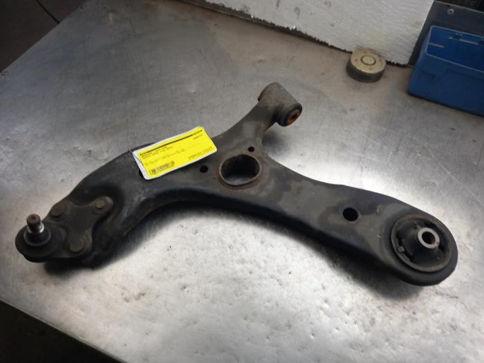 Front wishbone, left from a Toyota Verso 2.0 16V D-4D-F 2010