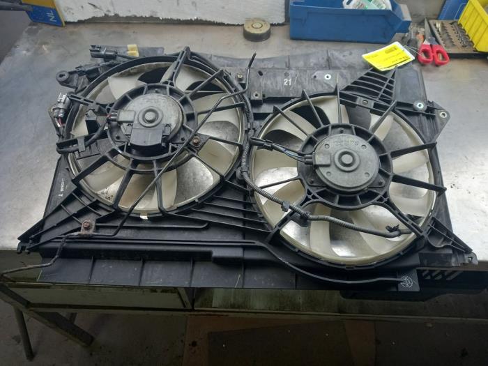 Cooling fans from a Toyota Verso 2.0 16V D-4D-F 2010