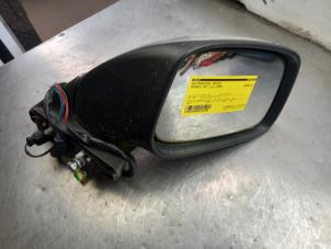 Used Wing mirror, right Peugeot 807 2.2 16V Price € 25,00 Margin scheme offered by Akkie Stomphorst Autodemontage