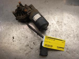 Used Front wiper motor Peugeot 807 2.2 16V Price € 25,00 Margin scheme offered by Akkie Stomphorst Autodemontage