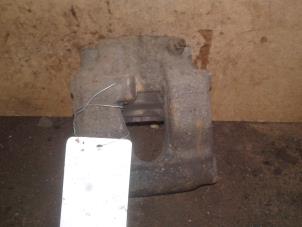Used Front brake calliper, left Mercedes E (W210) Price on request offered by Akkie Stomphorst Autodemontage