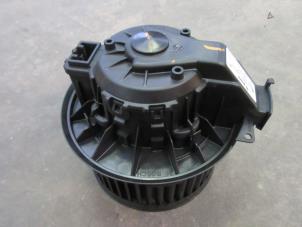 Usados Motor de ventilador de calefactor Ford Fiesta 6 (JA8) 1.25 16V Precio de solicitud ofrecido por Akkie Stomphorst Autodemontage