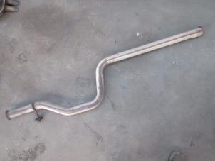 Used Exhaust middle silencer Peugeot 607 (9D/U) 2.2 HDi 16V FAP Price on request offered by Akkie Stomphorst Autodemontage