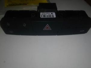Used Panic lighting switch Seat Ibiza IV (6J5) 1.6 TDI 90 Price on request offered by Akkie Stomphorst Autodemontage