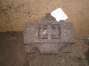 Used Rear brake calliper, left Mercedes E Combi (S210) 2.4 E-240 V6 18V Price on request offered by Akkie Stomphorst Autodemontage