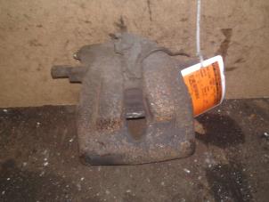 Used Front brake calliper, right Lancia Phedra 2.0 JTD 16V Price on request offered by Akkie Stomphorst Autodemontage