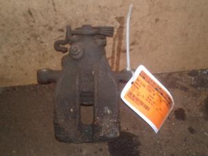 Used Rear brake calliper, right Lancia Phedra 2.0 JTD 16V Price on request offered by Akkie Stomphorst Autodemontage