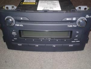 Used Radio CD player Toyota Auris (E15) 1.6 Dual VVT-i 16V Price on request offered by Akkie Stomphorst Autodemontage