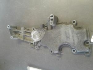 Used Rocker cover Renault Megane Price on request offered by Akkie Stomphorst Autodemontage
