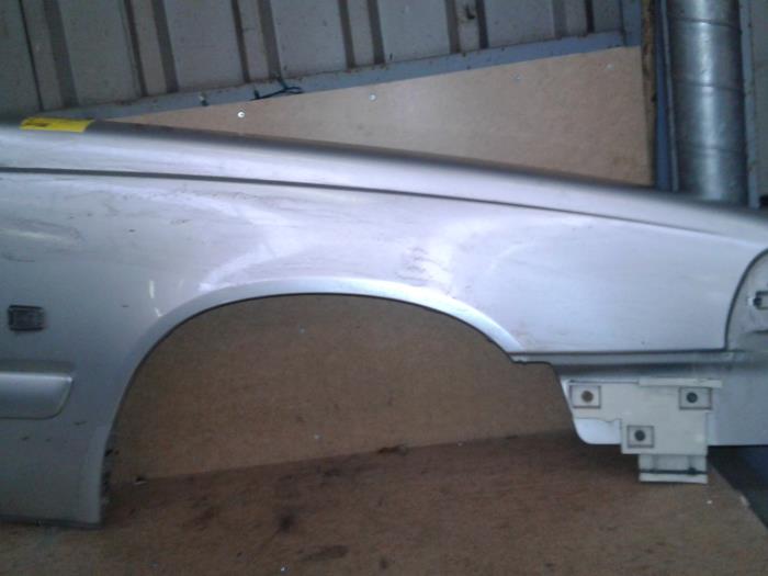 Front wing, right from a Volvo S70 2.5 10V 1997