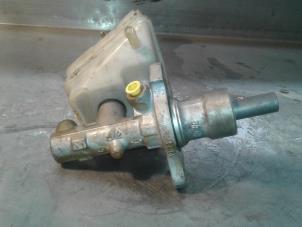 Used Master cylinder Mercedes E (W210) 2.0 E-200 16V Price on request offered by Akkie Stomphorst Autodemontage