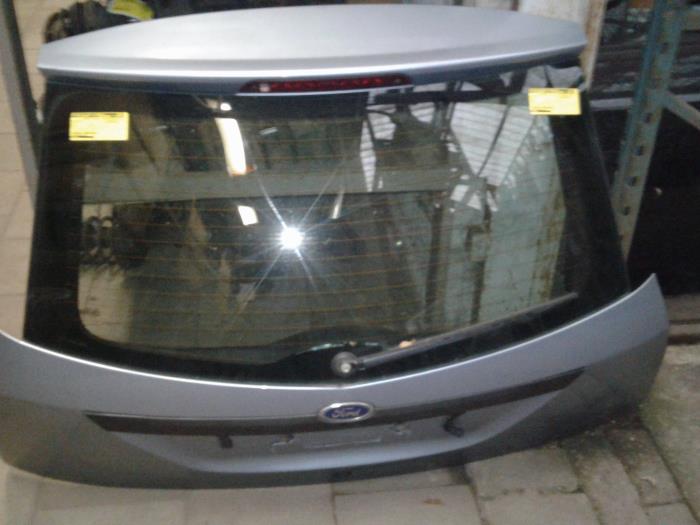 Tailgate from a Ford Focus 1 1.6 16V 2004