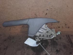 Used Parking brake lever Mazda 2 (NB/NC/ND/NE) 1.4 CiTD Price on request offered by Akkie Stomphorst Autodemontage