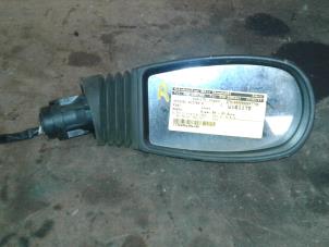 Used Wing mirror, right Fiat Punto II (188) 1.2 16V Price on request offered by Akkie Stomphorst Autodemontage
