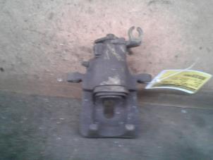 Used Rear brake calliper, right Volvo V40 (VW) 1.8 16V Price on request offered by Akkie Stomphorst Autodemontage