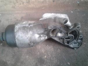 Used Oil filter housing Peugeot 206 Price on request offered by Akkie Stomphorst Autodemontage