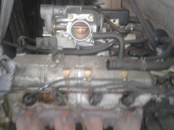 Engine from a Mazda Demio (DW) 1.3 16V 2001