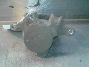 Used Front brake calliper, right Mercedes C (W202) 1.8 C-180 16V Price on request offered by Akkie Stomphorst Autodemontage