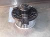 Motor de ventilador de calefactor de un Mazda 6 Sport (GG14), 2002 / 2007 2.0i 16V, Hatchback, Gasolina, 1.999cc, 104kW (141pk), FWD, LF17; LF18, 2002-08 / 2005-02, GG14 2003
