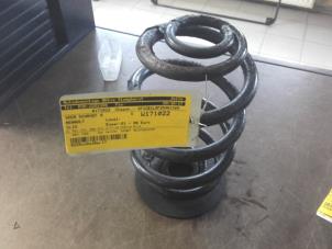 Used Rear coil spring Renault Clio II (BB/CB) 1.4 16V Price on request offered by Akkie Stomphorst Autodemontage