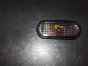 Used Indicator lens, front left Volkswagen Golf III (1H1) 1.6 i Price on request offered by Akkie Stomphorst Autodemontage