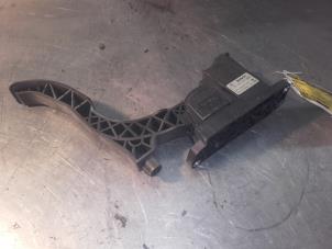 Used Accelerator pedal Volkswagen Polo IV (9N1/2/3) 1.4 TDI 75 Price on request offered by Akkie Stomphorst Autodemontage