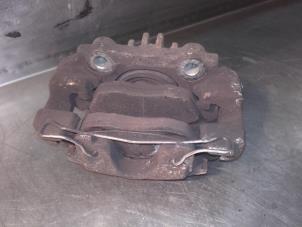 Used Front brake calliper, right Citroen Saxo 1.4i VTR,VTS Price on request offered by Akkie Stomphorst Autodemontage