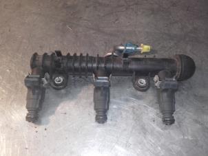Used Fuel injector nozzle Opel Agila (A) 1.0 12V Price on request offered by Akkie Stomphorst Autodemontage