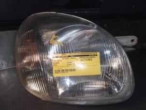 Używane Reflektor prawy Hyundai Atos 1.0 12V Cena na żądanie oferowane przez Akkie Stomphorst Autodemontage