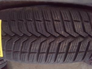 Usados Neumático de invierno Precio de solicitud ofrecido por Akkie Stomphorst Autodemontage