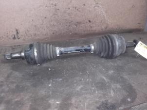 Used Front drive shaft, left Volvo V70 (SW) 2.5 D Price on request offered by Akkie Stomphorst Autodemontage