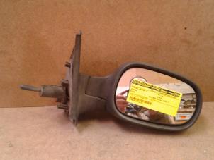 Used Wing mirror, right Nissan Micra (K12) 1.5 dCi 65 Price on request offered by Akkie Stomphorst Autodemontage