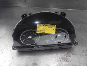 Used Instrument panel Hyundai Getz 1.3i 12V Price on request offered by Akkie Stomphorst Autodemontage