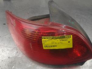 Used Taillight, left Peugeot 206 (2A/C/H/J/S) 1.1 XN,XR Price on request offered by Akkie Stomphorst Autodemontage
