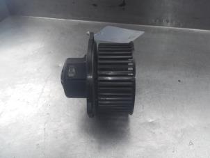 Used Heating and ventilation fan motor Kia Picanto (BA) 1.0 12V Price on request offered by Akkie Stomphorst Autodemontage