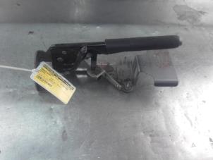 Used Parking brake lever Citroen C2 Price on request offered by Akkie Stomphorst Autodemontage